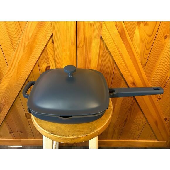 Servappetit 3.1 Qt Cast Aluminum Saucepan w/lid new in open box - Picture 5 of 8